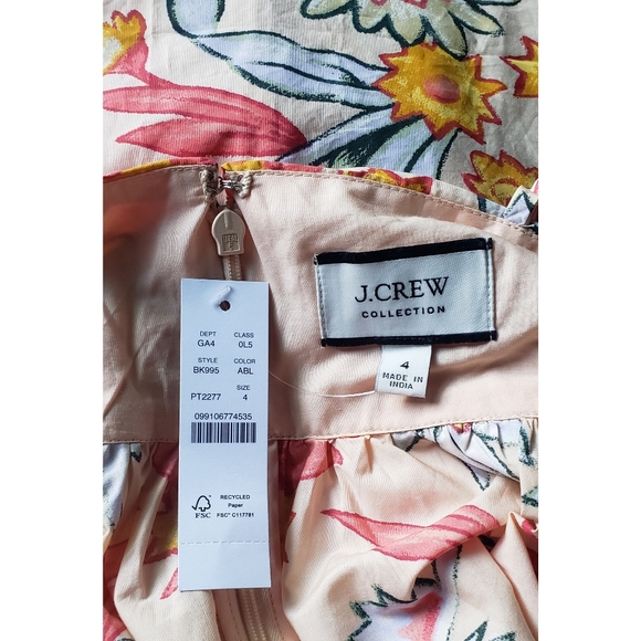 39. J.Crew Keyhole cotton poplin maxi dress in placed floral - Picture 8 of 9